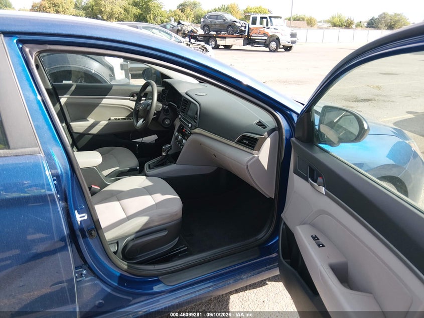 2020 HYUNDAI ELANTRA auction photo 5
