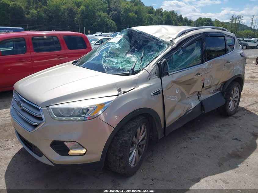 Vin: 1fmcu9jd5huc08656, lot: 46598952, ford escape titanium 20172