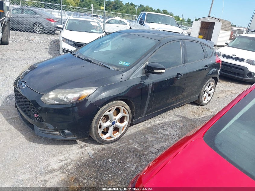 Vin: 1fadp3l90dl317943, lot: 46599134, ford focus st 20132