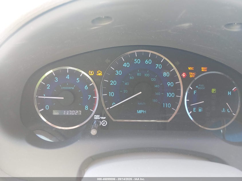 2009 TOYOTA SIENNA auction photo 7