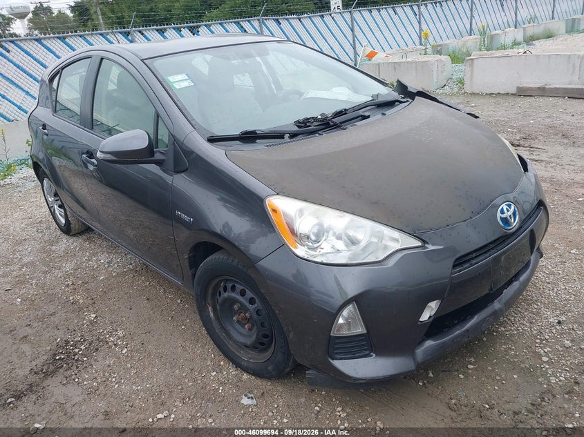 Vin: jtdkdtb33d1056598, lot: 46599352, toyota prius c one 2013 img_1