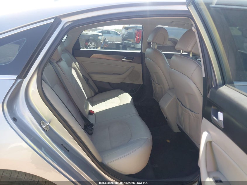 2017 HYUNDAI SONATA auction photo 8