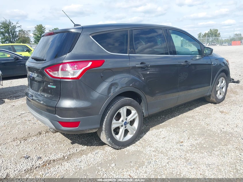 Vin: 1fmcu0g93fua10413, lot: 46599536, ford escape se 20154