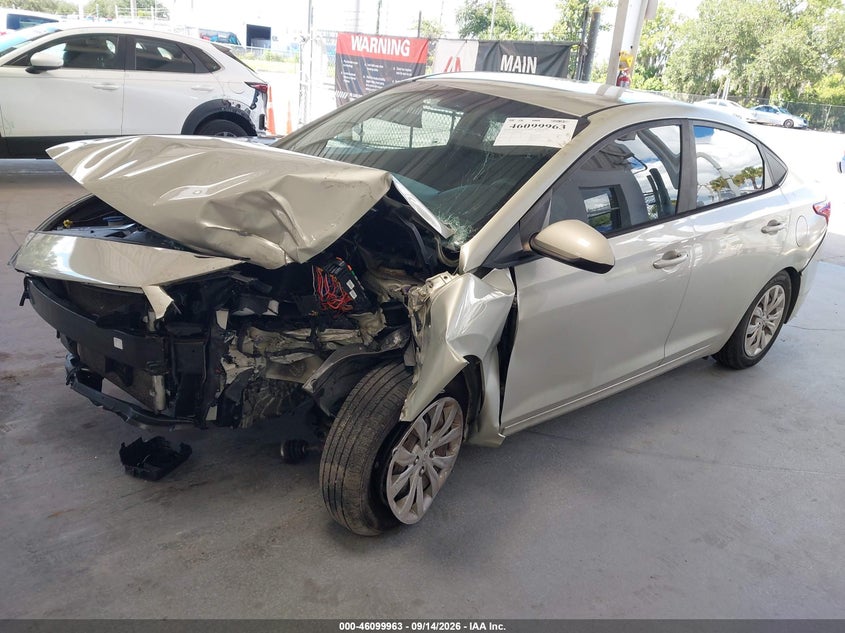 2019 Hyundai Accent, Front & Rear, IAAI, VIN 3KPC24A31KE049080 — photo 2