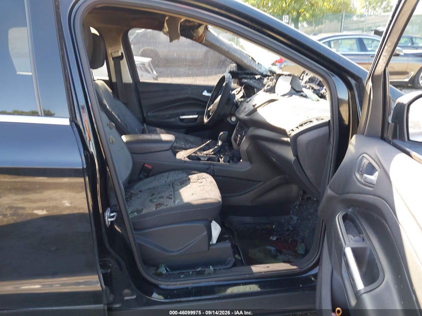 FORD ESCAPE 2017 VIN 1FMCU9G91HUD66835