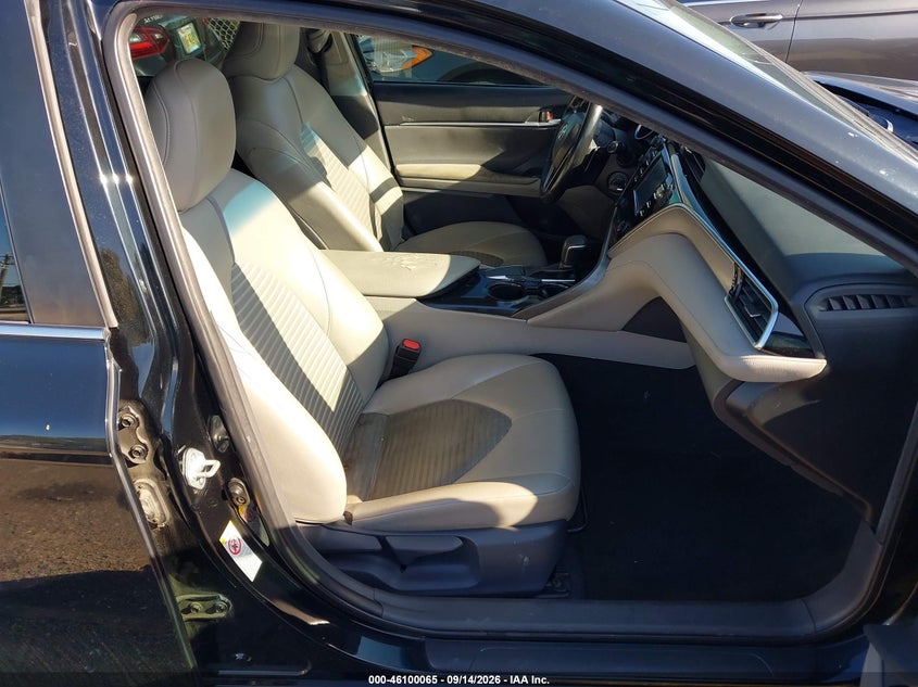 TOYOTA CAMRY - zdjęcie 5