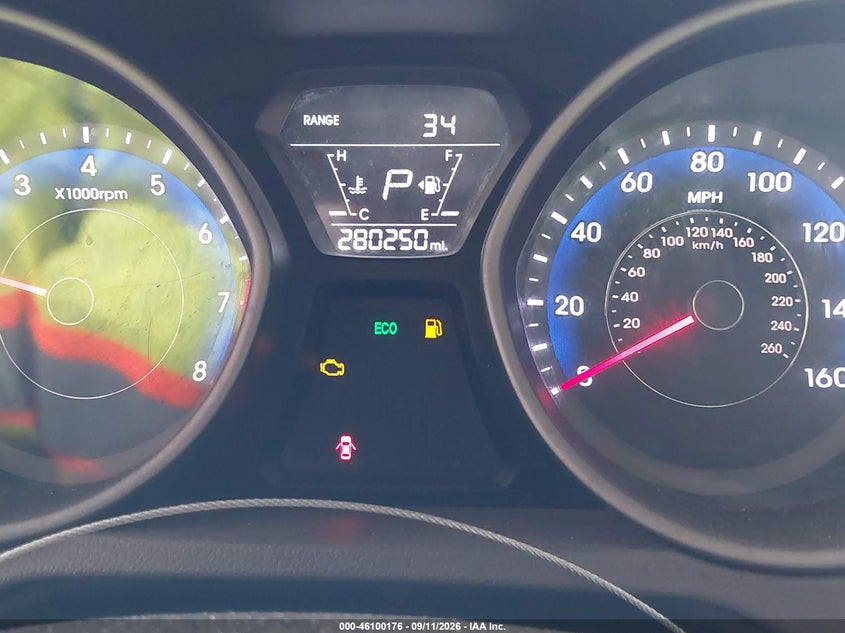 2015 HYUNDAI ELANTRA auction photo 7