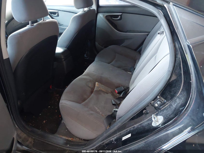 2015 HYUNDAI ELANTRA auction photo 8