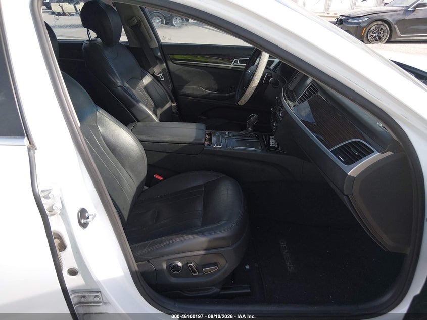2015 HYUNDAI GENESIS auction photo 5