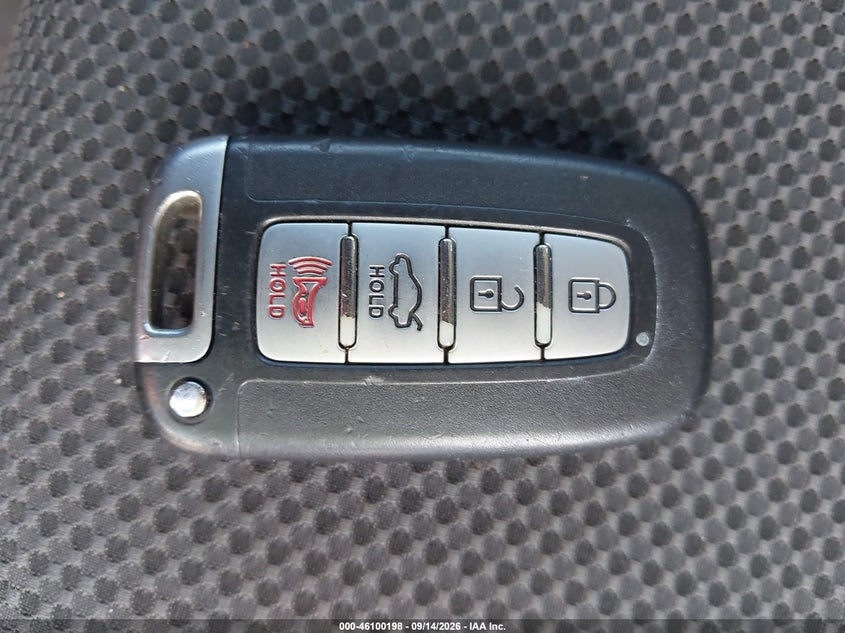 HYUNDAI SONATA 2014 VIN 5NPEC4AC1EH911526