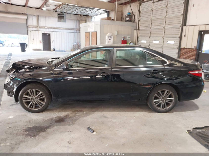 TOYOTA CAMRY - zdjęcie 15