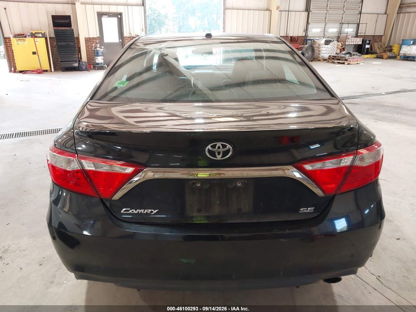 TOYOTA CAMRY - zdjęcie 17