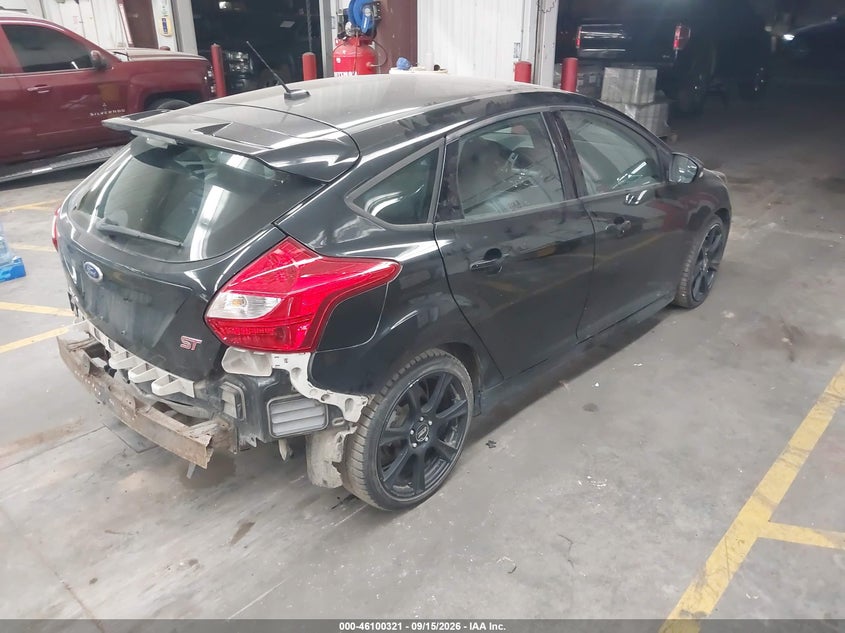 Vin: 1fadp3l92el346359, lot: 46599979, ford focus st 20144