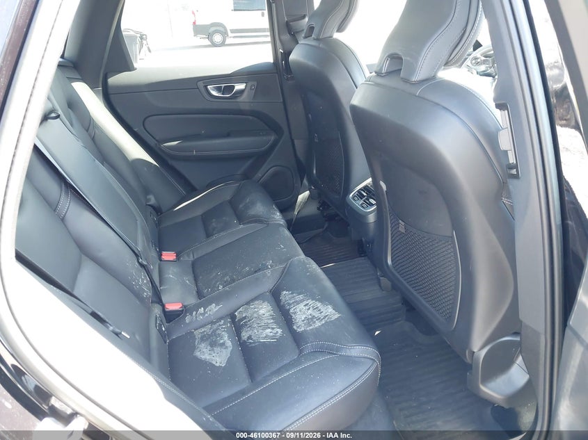 VOLVO XC60 - zdjęcie 8
