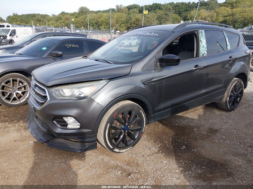 Vin: 1fmcu9g99hua18331, lot: 46600107, ford escape se 20172