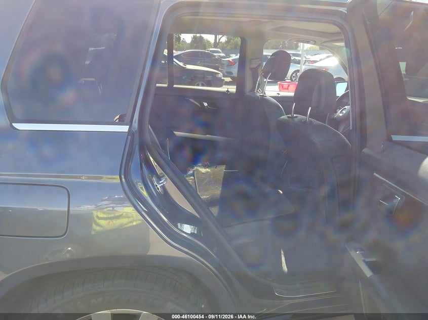2011 MERCEDES-BENZ GLK 350 auction photo 8