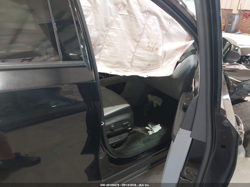 2023 GMC TERRAIN FWD SLT · Фото 5