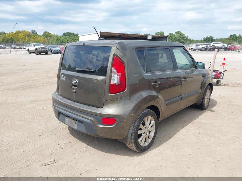 2013 KIA SOUL auction photo 4