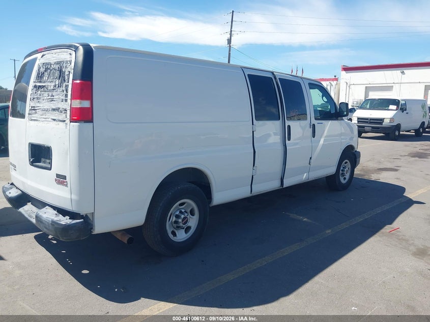 2015 GMC SAVANA 2500 auction photo 4