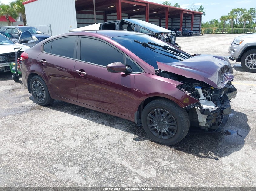 Vin: 3kpfk4a76he039394, lot: 46600599, kia forte lx 2017 img_1
