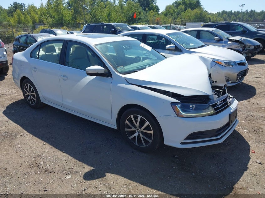 Vin: 3vwdb7aj6hm369396, lot: 46600645, volkswagen jetta 1.4t se 2017 img_1