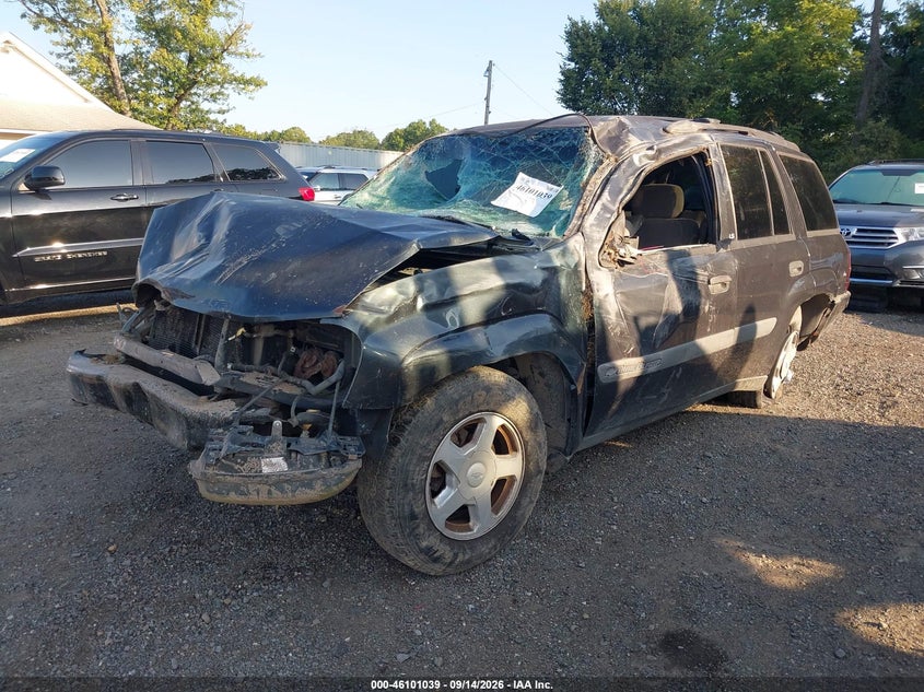 2003 Chevrolet TrailBlazer, Rollover, IAAI, VIN 1GNDT13S432324323 — photo 2