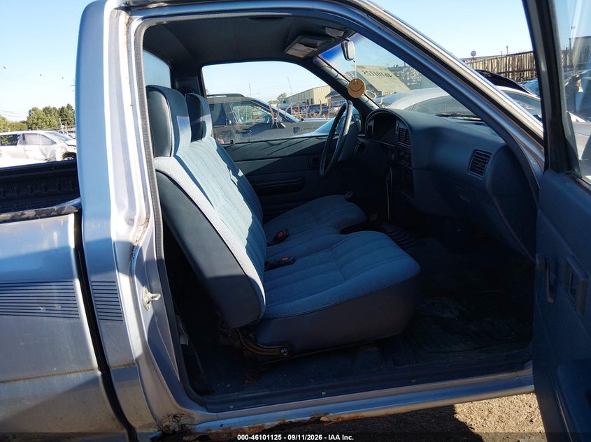 1989 TOYOTA PICKUP auction photo 5