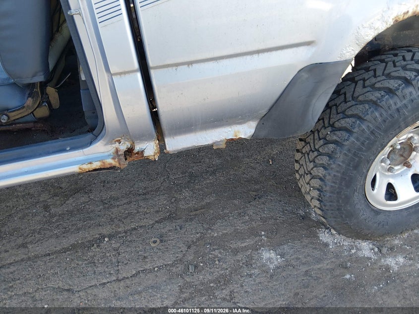 1989 TOYOTA PICKUP auction photo 6
