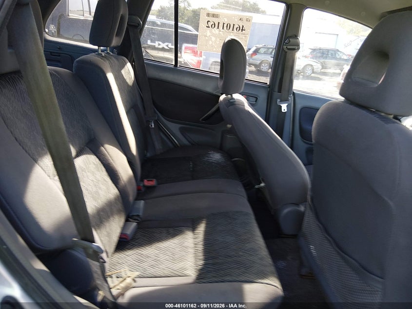 2003 TOYOTA RAV4 auction photo 8