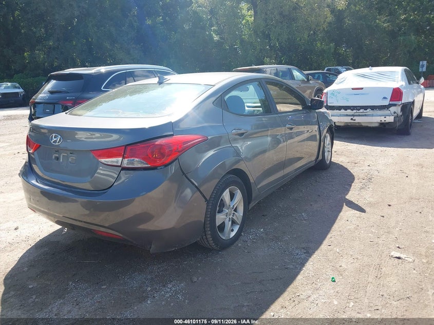 2013 HYUNDAI ELANTRA auction photo 4