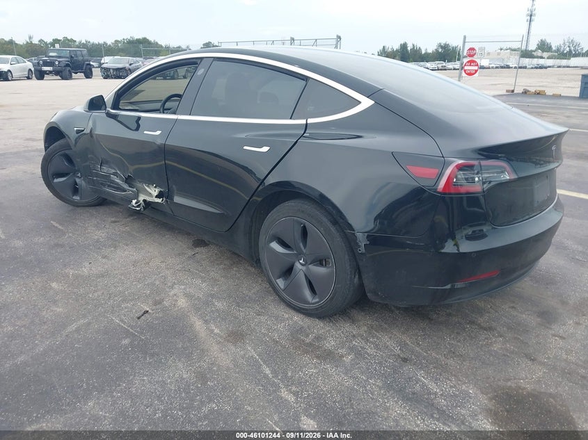 Vin: 5yj3e1ea8jf056681, lot: 46600902, tesla model 3 long range/mid range 20183
