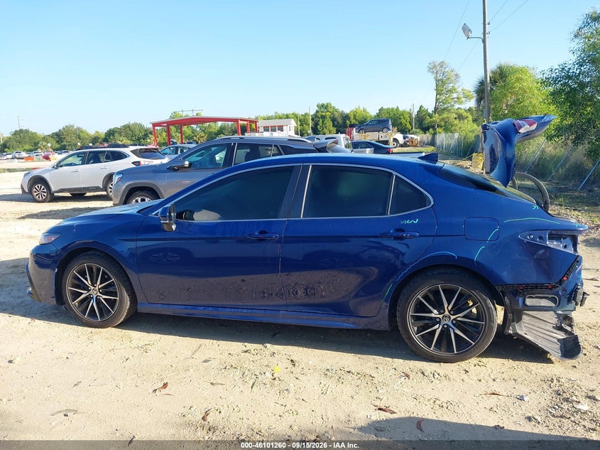 TOYOTA CAMRY - zdjęcie 15