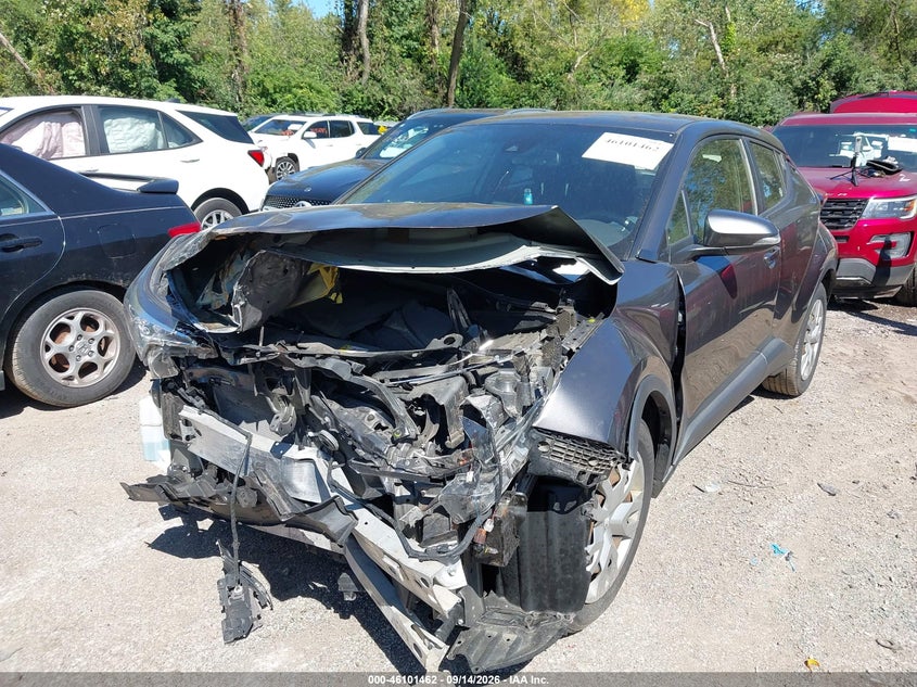Vin: jtnkhmbx5k1042174, lot: 46601120, toyota c-hr le 20192