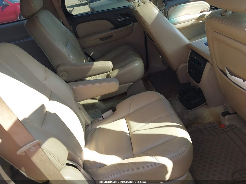 2008 GMC YUKON auction photo 8