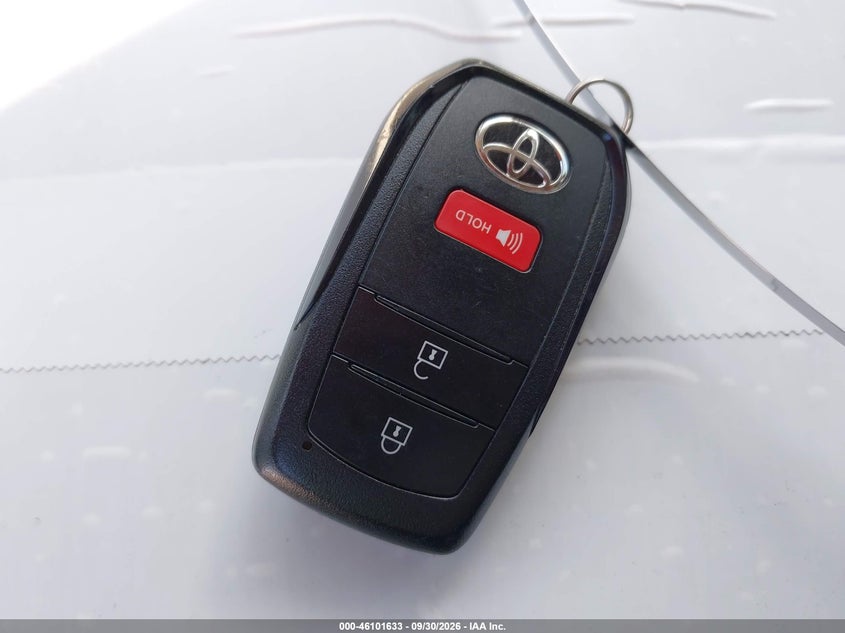 TOYOTA PRIUS - zdjęcie 11