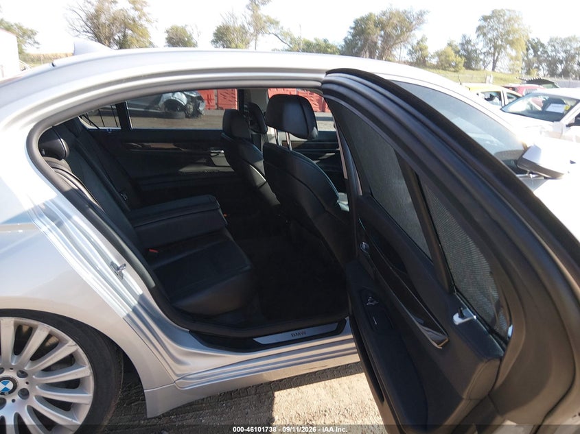 2012 BMW 750LI XDRIVE · Фото 8