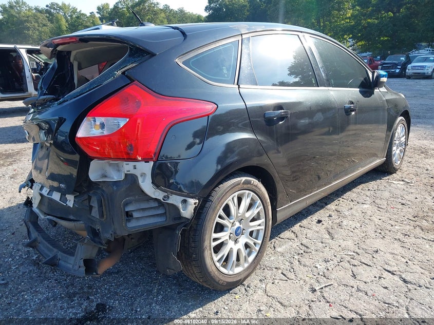 Vin: 1fahp3k20cl107251, lot: 46601698, ford focus se 20124