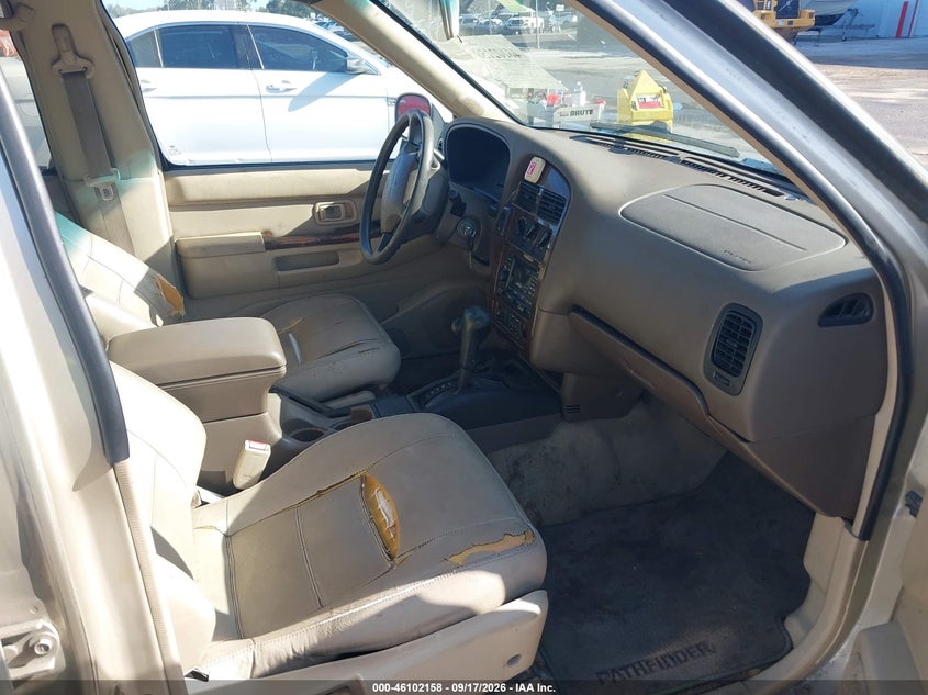 1999 NISSAN PATHFINDER auction photo 5