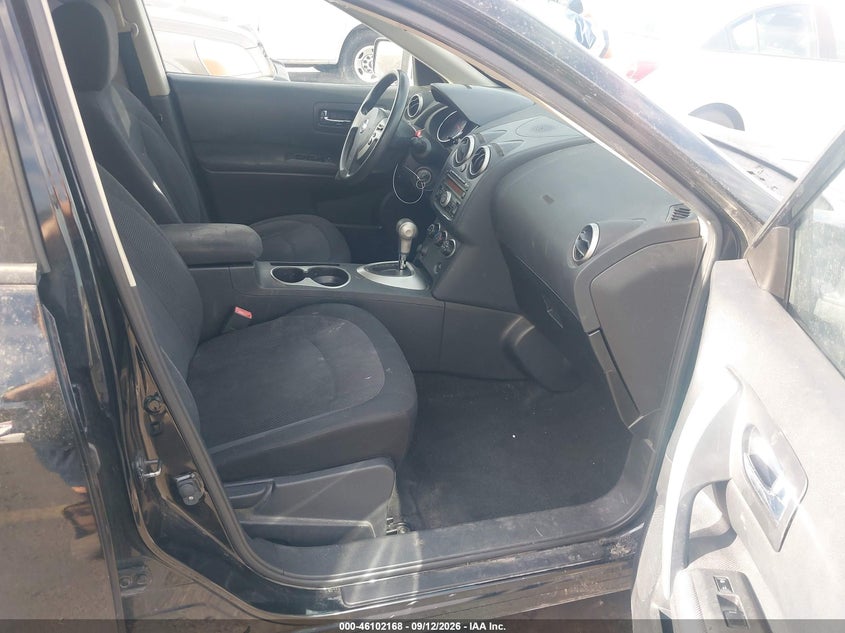 2011 NISSAN ROGUE auction photo 5