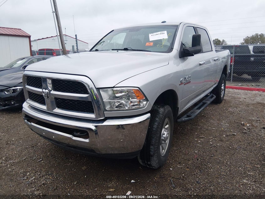 Vin: 3c6ur5dl1hg620346, lot: 46601864, ram 2500 slt  4x4 6'4 box 20172