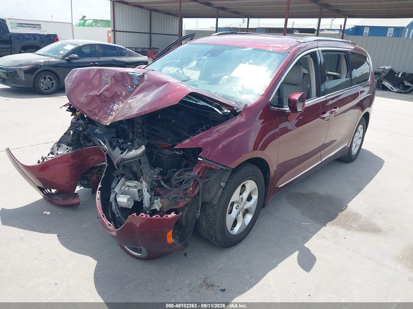 Vin: 2c4rc1eg0hr532358, lot: 46601921, chrysler pacifica touring-l plus 20172