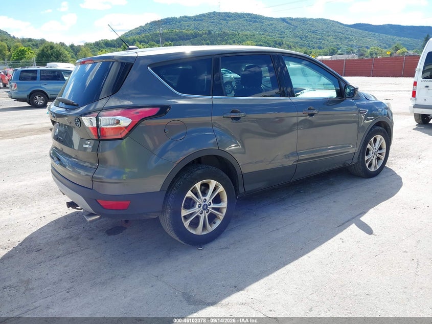 Vin: 1fmcu9g95hub67156, lot: 46602036, ford escape se 20174
