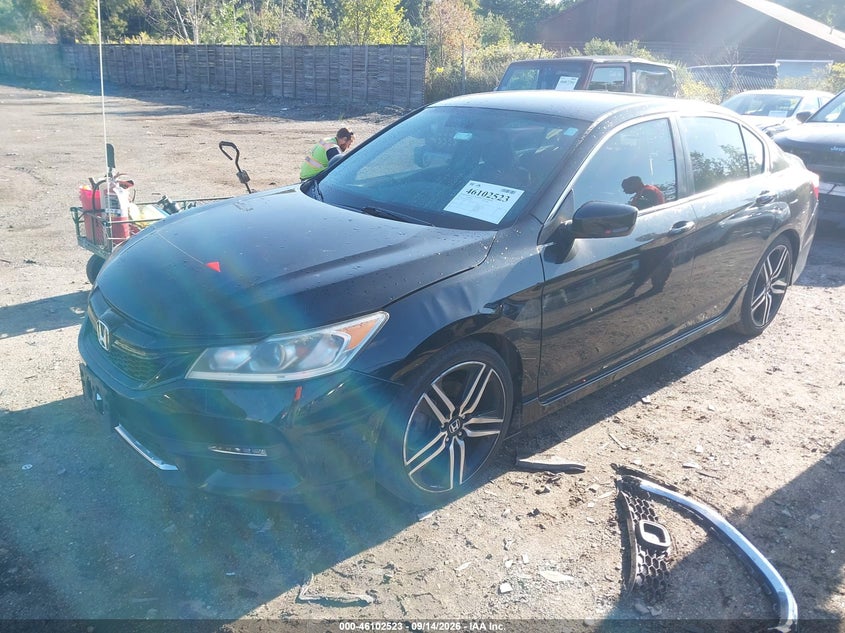 2017 Honda Accord, Оба бока, IAAI, VIN 1HGCR2F18HA074076 — фото 2