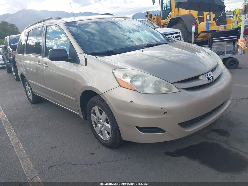 2006 TOYOTA SIENNA auction photo 1