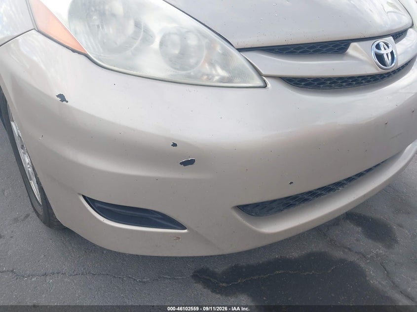 2006 TOYOTA SIENNA auction photo 6