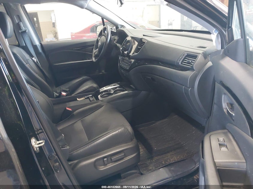 2019 HONDA PILOT auction photo 5