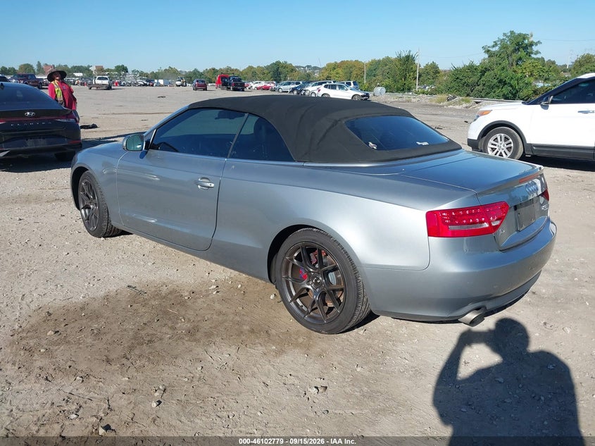 Vin: waulfafh5bn010945, lot: 46602437, audi a5 2.0t premium 20113