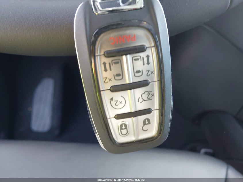 CHRYSLER PACIFICA - zdjęcie 11