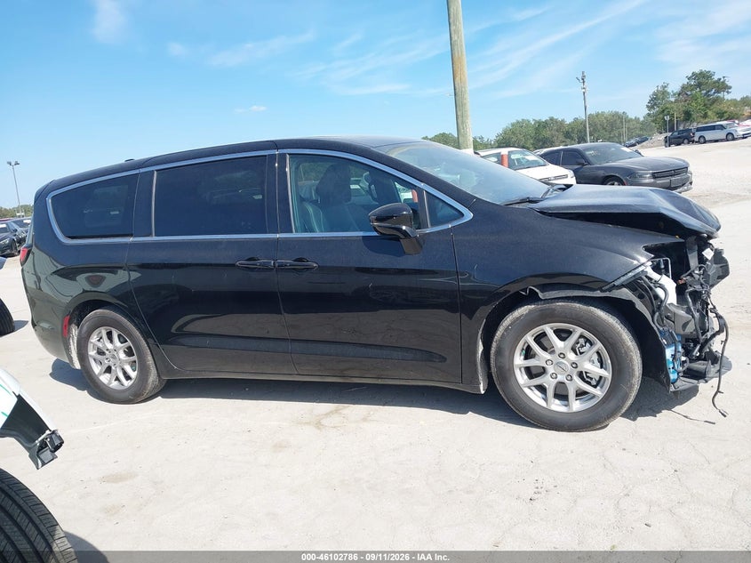 CHRYSLER PACIFICA - zdjęcie 13