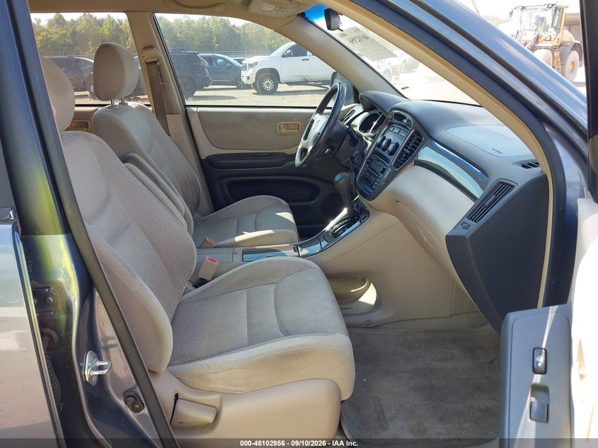 2003 TOYOTA HIGHLANDER auction photo 5